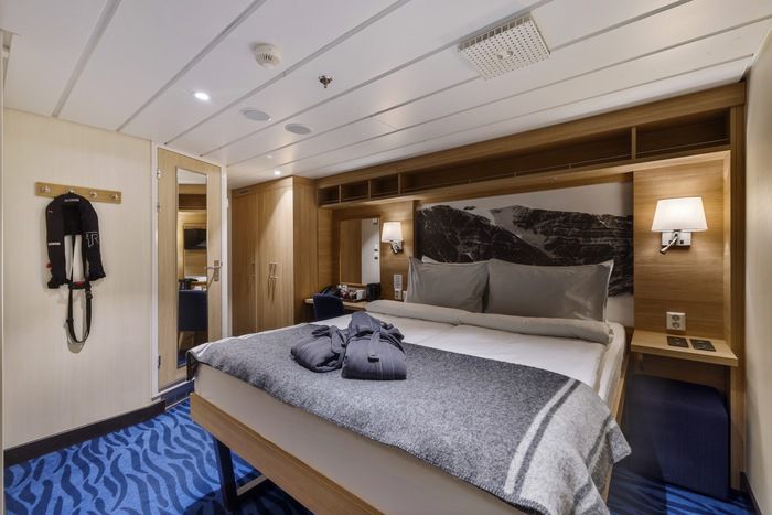 Polar Inside | Inside Cabin